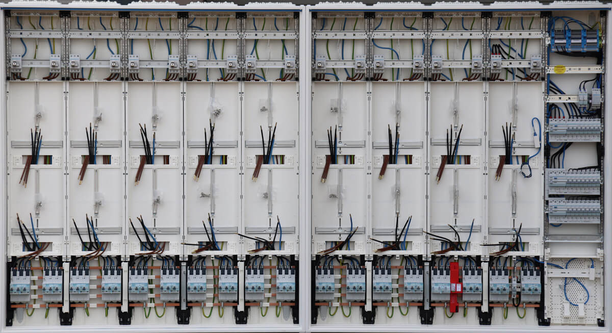 Referenz Zählerschrank für MFH mit 13 Zählerplätzen